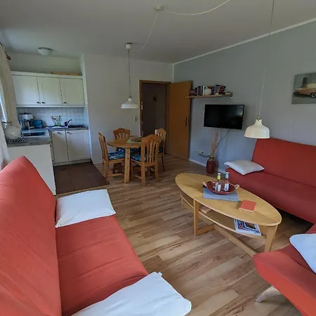 Auster Apartment *